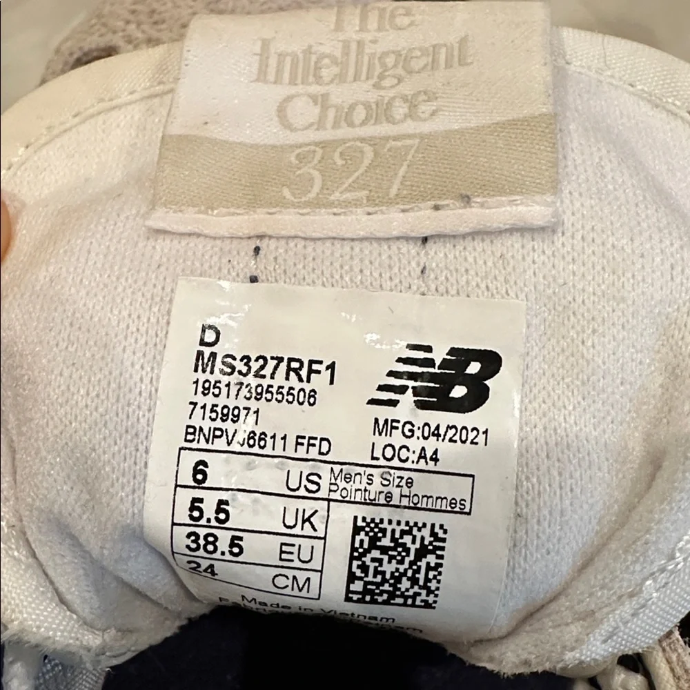 New Balance 327 Beige, Navy and White Men's Sneakers - Picture 6 of 6